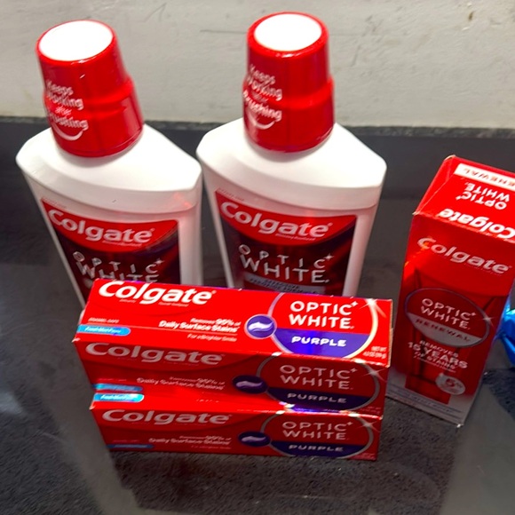 Colgate Toothpaste Bundle - Picture 1 of 1